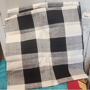 Black and White Checkered Pillow Covers With Zipper
